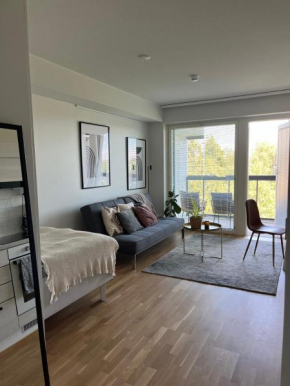 Helsinki Espoo Bright apartment /w big balcony close to Aalto University and metro, Espoo